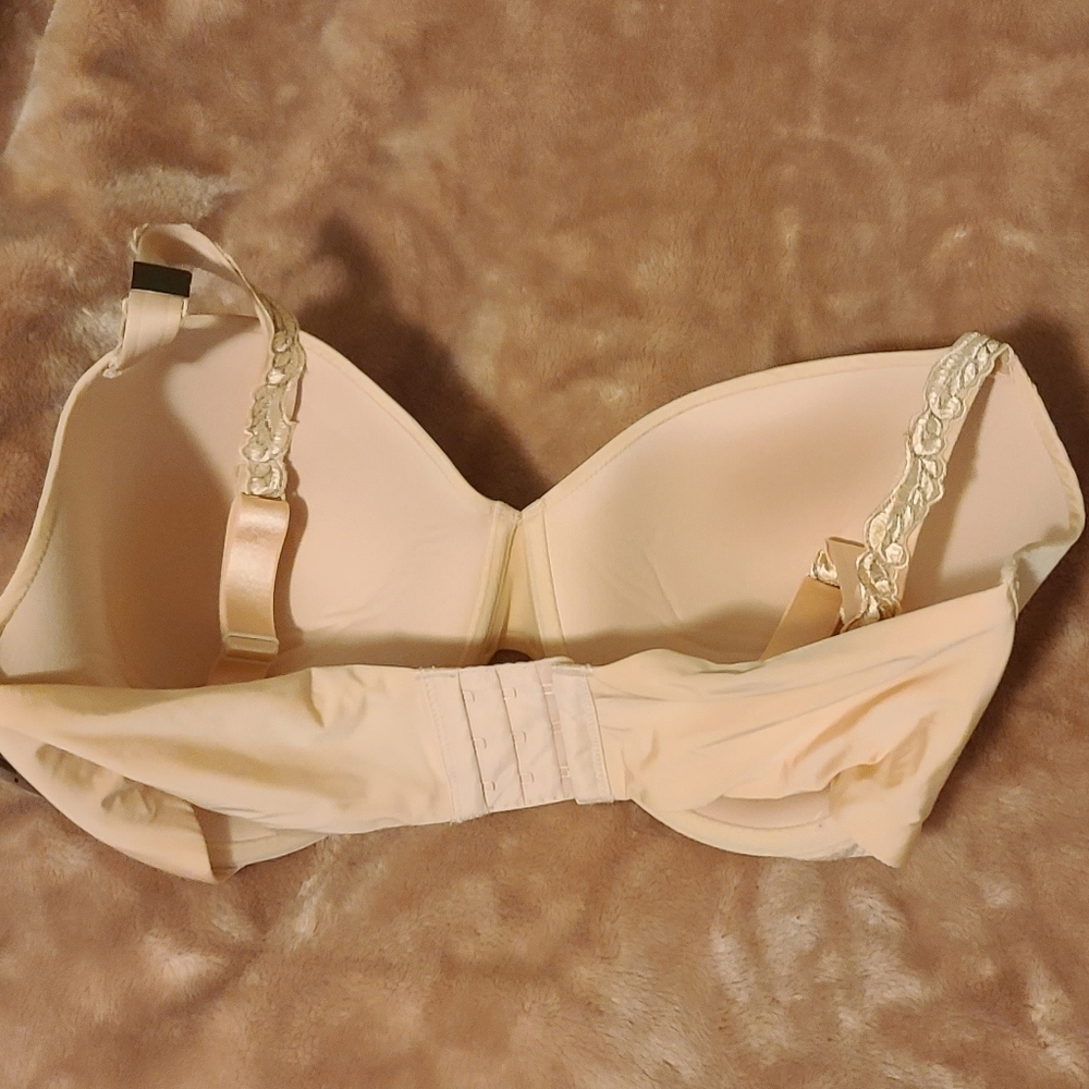 Paramour 38G bra - Picture 2 of 3